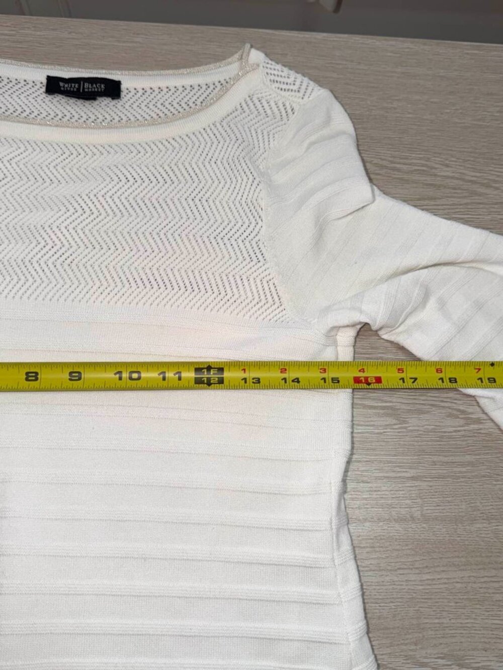 White House Black Market Women's M White Textured Top - Picture 5 of 7